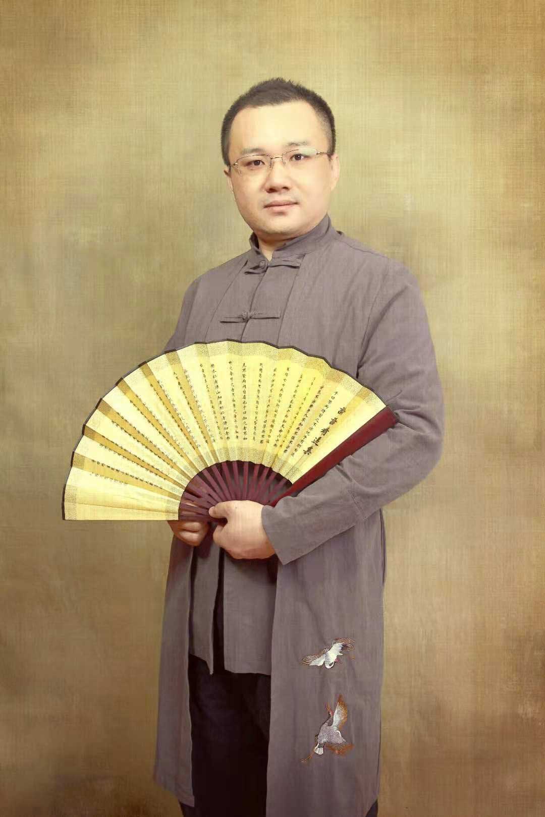 顏何-企業培訓師